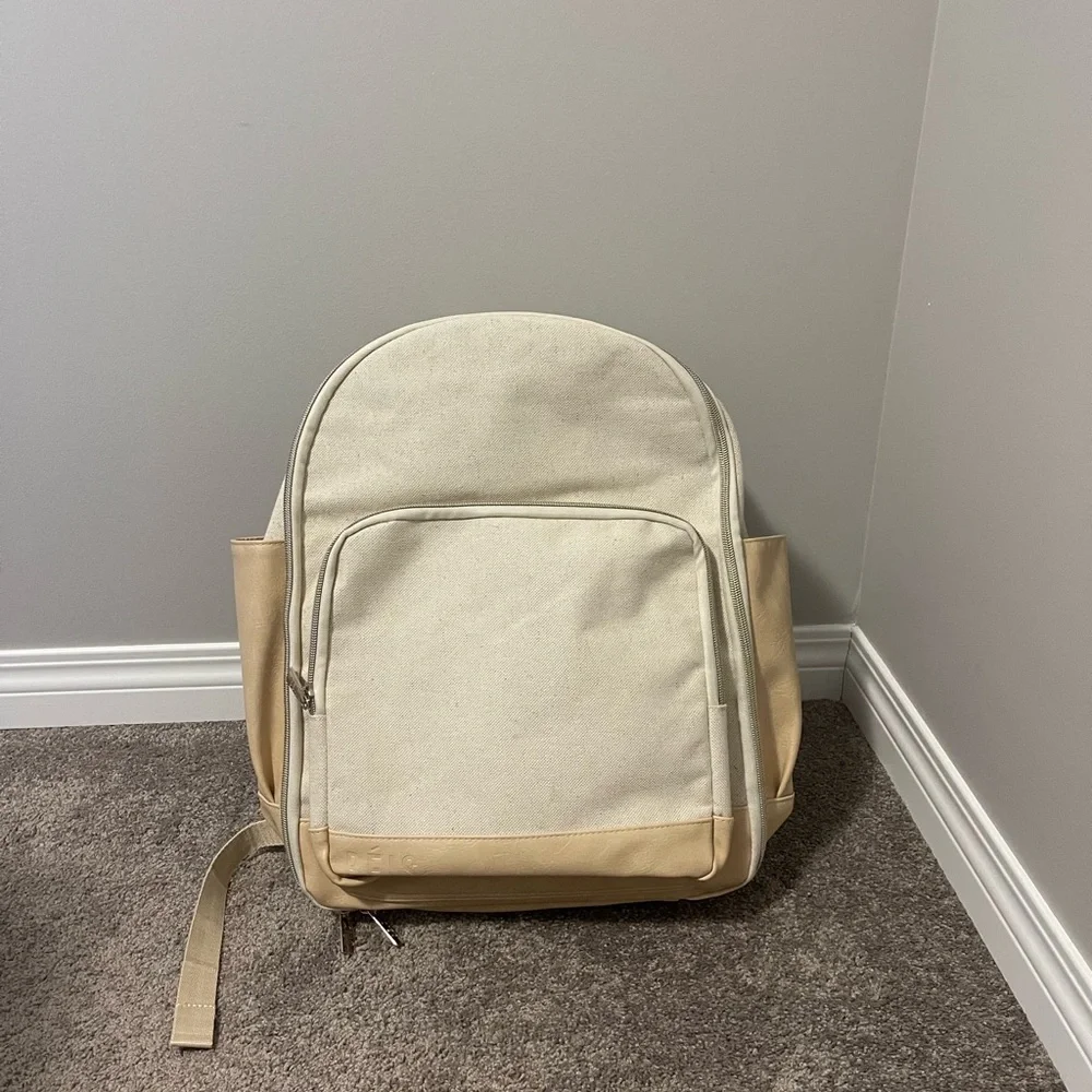 Beis Backpack - Picture 3 of 3